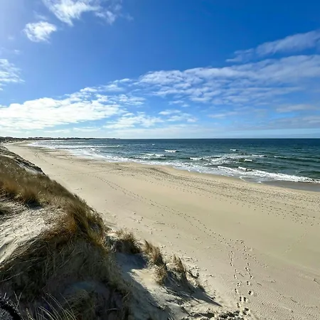 Modern Surf At Borestranden *